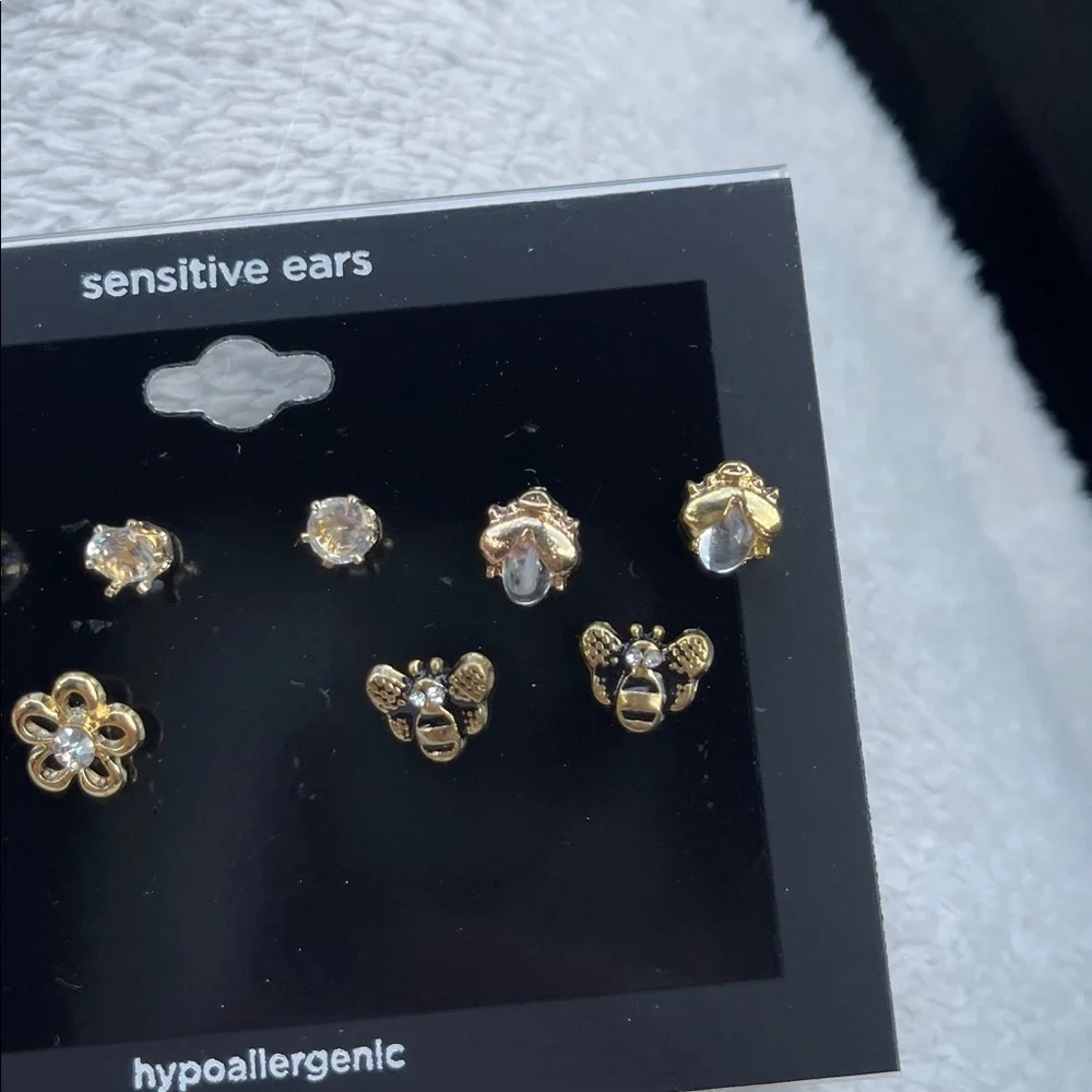Hypoallergenic Earring Set of 5 for sensitive ears nwt flower bee ladybug studs